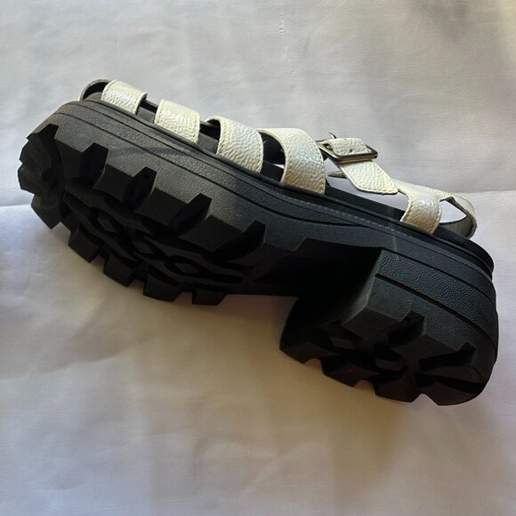 Katy Perry The Geli Combat Fisherman Platform Sandal Sz 8 White/Black w/ Buckle - Picture 5 of 6